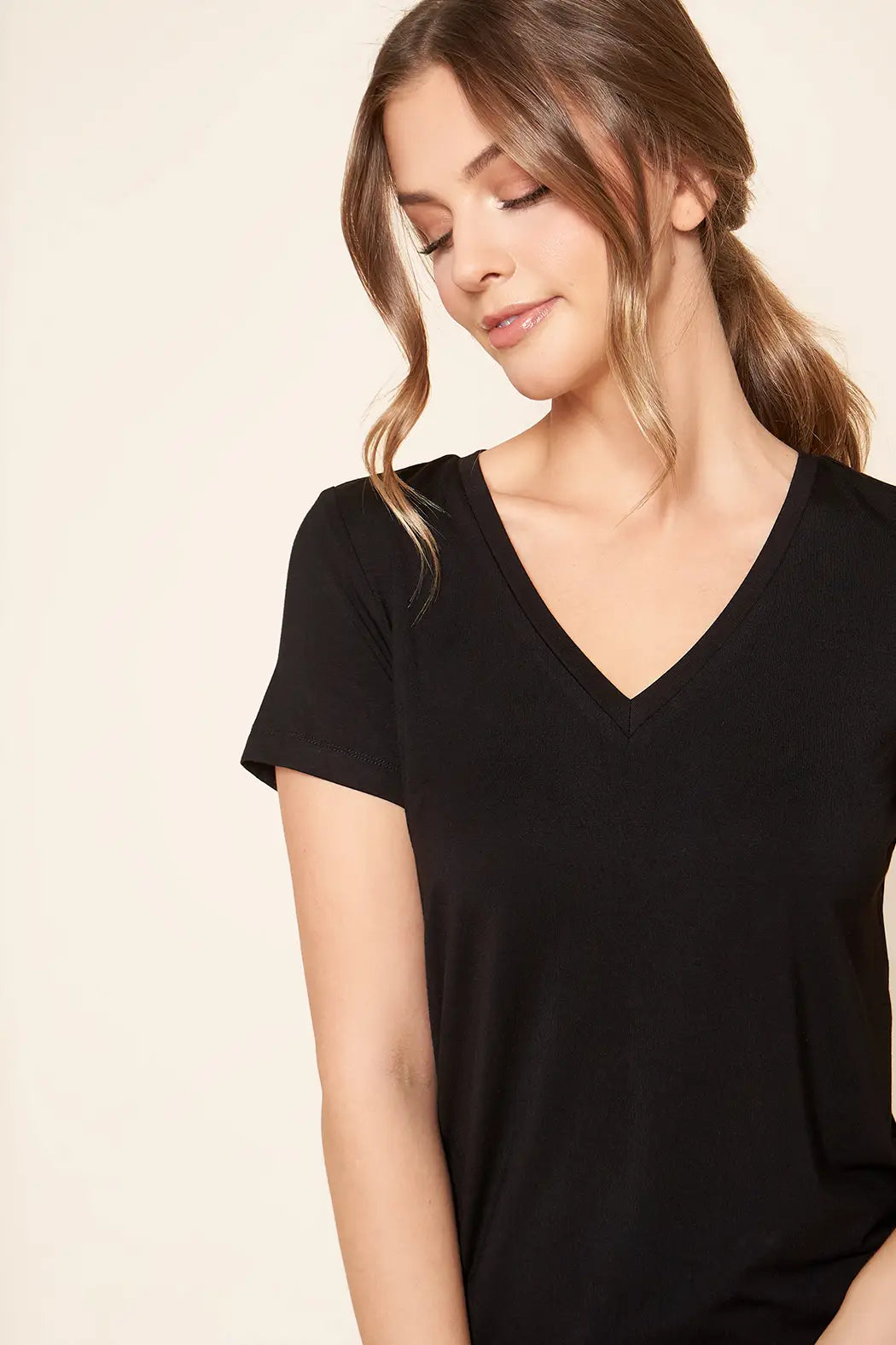 Sugarlips Women's Soft Knit V-Neck T-Shirt - Black - Save 50%